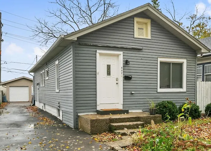 Ferienhaus Charming Family Near Great Lakes Naval Base Waukegan